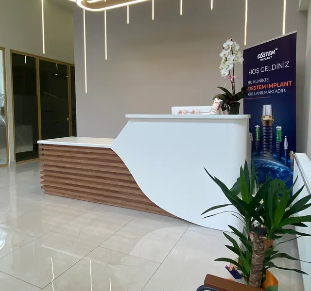 Klinik Armoni Ağız ve Diş Sağlığı Polikliniği resepsiyon ve karşılama alanı